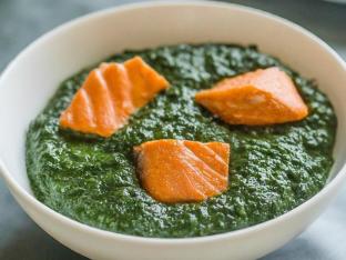 Salmon Saag Wala