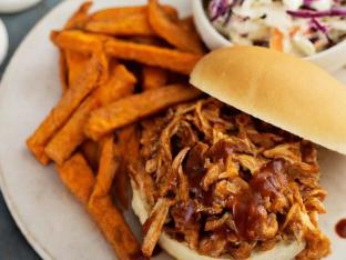 Pulled Chicken Sandwich Box