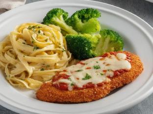 Chicken Parmesan with Red Sauce Chicken Parmesan with Red Sauce