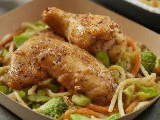Lemon Pepper Chicken Wings with Veggie Lo Mein Boxed Meal Lemon Pepper Chicken Wings with Veggie Lo Mein Boxed Meal