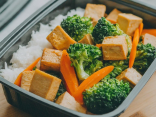 Tofu with Broccoli Boxed Meal Tofu with Broccoli Boxed Meal