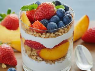 Yogurt parfait Yogurt parfait