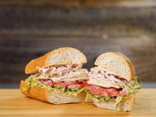 Garlic Pesto Turkey Sandwich with Garden Salad Garlic Pesto Turkey Sandwich with Garden Salad