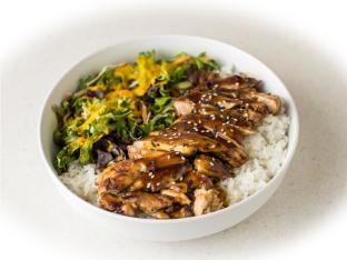 Chicken Thigh Bowl with Sesame Dressing Chicken Thigh Bowl with Sesame Dressing