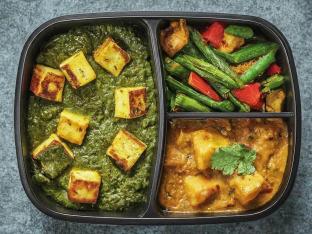 Light Carb Saag/Palak Paneer with Tawa Vegetables and Veggie Korma Light Carb Saag/Palak Paneer with Tawa Vegetables and Veggie Korma