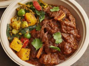 Lamb Vindaloo with Tawa Veggies Lamb Vindaloo with Tawa Veggies
