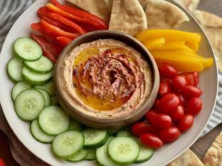 Hummus Platter With Roasted Red Pepper Hummus