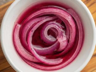Pickled red onions Pickled red onions