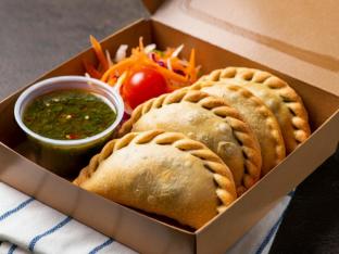 Spicy Protein Argentinian Empanada Box [Large]