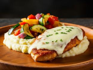 Milanesa with Rustic Mashed Potatoes and Steamed Veggies Milanesa with Rustic Mashed Potatoes and Steamed Veggies