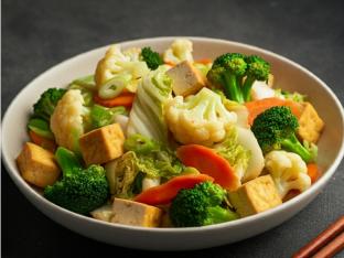 Vegetable Delight Stir-Fry with Tofu Vegetable Delight Stir-Fry with Tofu