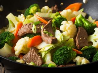 Vegetable Delight Stir-Fry with Beef Vegetable Delight Stir-Fry with Beef