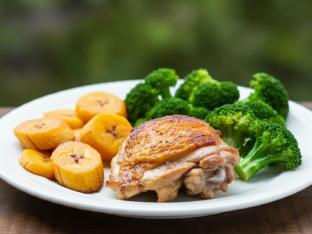 Oven Roasted Chicken with Sweet Plantains and Steamed Broccoli