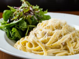 Fettuccine Alfredo Boxed Meal [Small]