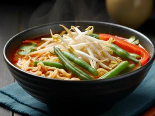 Tom Yum Noodle Soup with Green Beans (Gluten Free) Tom Yum Noodle Soup with Green Beans (Gluten Free)