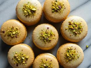 Toasted Pistachio Macaroon