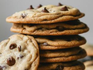 Jumbo Chocolate Chip Cookie