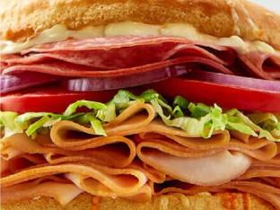 Turkey Original-Style Sandwich Box with Chips and Cookie Turkey Original-Style Sandwich Box with Chips and Cookie