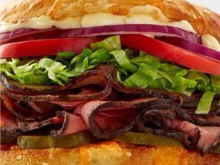 Roast Beef and Provolone Sandwich Box with Chips and Cookie Roast Beef and Provolone Sandwich Box with Chips and Cookie