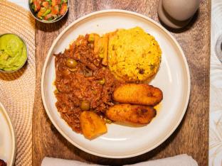 Ropa Vieja with Arroz con Gandules [Large]