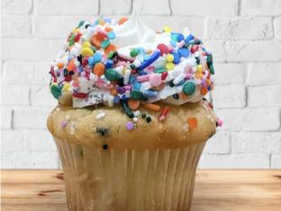 Confetti Deluxe Cupcake Confetti Deluxe Cupcake