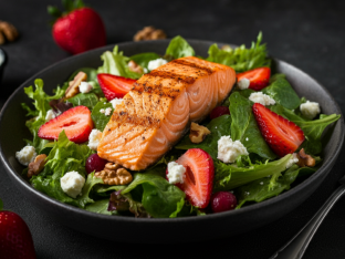 Strawberry Supreme Salad Boxed Meal with Salmon Strawberry Supreme Salad Boxed Meal with Salmon