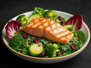 Sweet Kale Chopped Salad Boxed Meal with Salmon Sweet Kale Chopped Salad Boxed Meal with Salmon