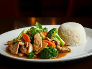 Pad Ginger with Pork [21 oz]