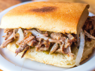 Carnitas Torta Carnitas Torta