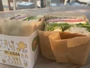 Mortadella Sandwich and Salad Boxed Meal [Large]