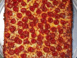 Pepperoni Sicilian Pizza Pepperoni Sicilian Pizza