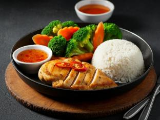 Crispy Fried Chicken Breast With Rice