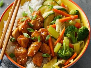 Gluten-Free Orange Chicken, Steamed Rice and Mixed Veggies [Large]