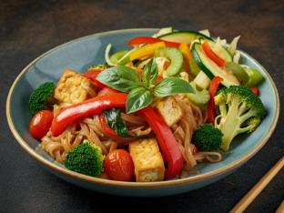 Gluten-Free Tofu Pad Thai and Mixed Veggies (Jain) [Large]