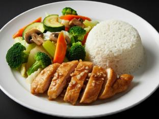 Garlic Chicken, Steamed Rice and Mixed Veggies [Large]