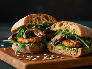 Roast Mushroom Sandwich and Salad Boxed Meal [Small]