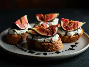 Fig and Goat Cheese Crostini