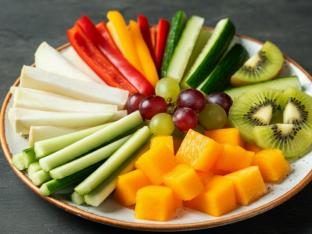 Crudite and Fresh Fruit