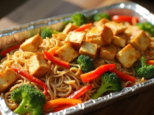 Garlic Noodles with Tofu and Steamed Veggies [Large]