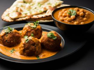 Malai Kofta with Chana Masala and Garlic Naan Malai Kofta with Chana Masala and Garlic Naan