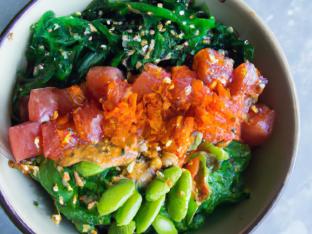 Tuna Volcano Bowl with Mixed Greens