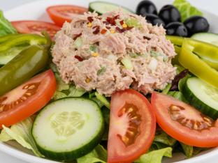 Garden Salad with Tuna Salad Boxed Meal