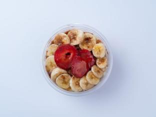 Oatmeal with Strawberries and Banana Oatmeal with Strawberries and Banana