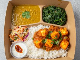 Chicken Tikka Masala Rice Bowl | Grilled Onions & Peppers - Spicy Cabbage Slaw - Corn Salad | Cool - Sweet - Medium Chicken Tikka Masala Rice Bowl | Grilled Onions & Peppers - Spicy Cabbage Slaw - Corn Salad | Cool - Sweet - Medium