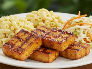 [20oz] Hawaiian Style BBQ Fried Tofu with Mac Salad and Coleslaw
