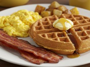GLUTEN FREE Waffles, Eggs, and Bacon GLUTEN FREE Waffles, Eggs, and Bacon