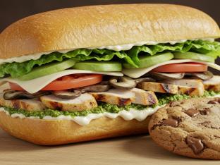 Spiffy Tiffy Sandwich with Dutch Crunch With Chocolate Chip Cookie