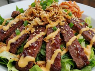 Short Rib Entree Salad with Soy Ginger Dressing