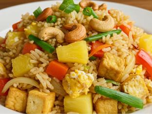 Pineapple Fried Rice with Tofu Pineapple Fried Rice with Tofu