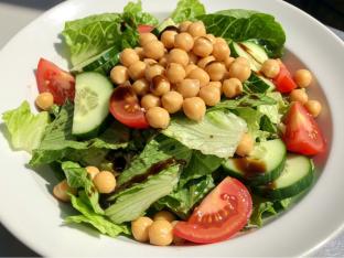 Mediterranean Salad with Roasted Chickpeas (Allergen Free)